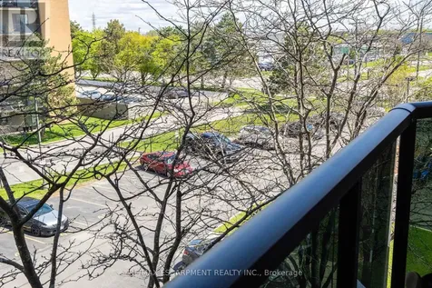 9 Bonheur Court Brantford ON N3P 1Z5