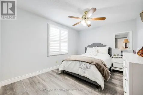 9 Bonheur Court Brantford ON N3P 1Z5