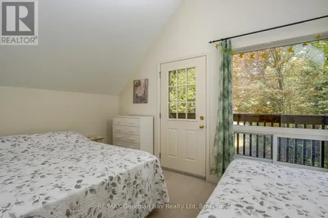 2 Ridout Court Tiny ON L0L 2J0