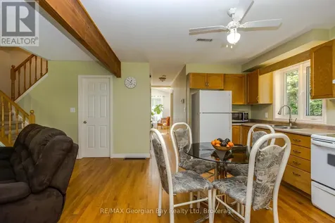 2 Ridout Court Tiny ON L0L 2J0