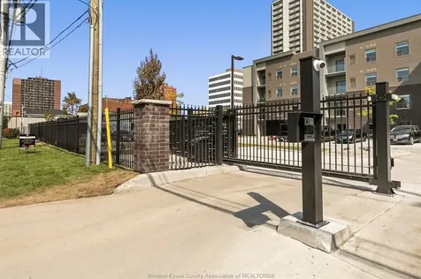 955 Ouellette Avenue Windsor ON N9A 4J5
