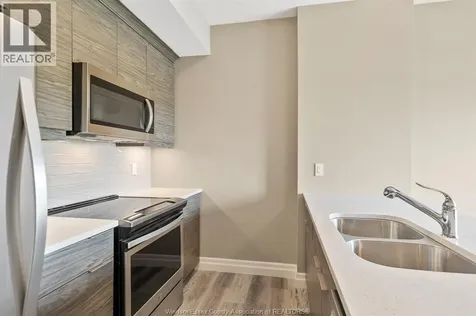 955 Ouellette Avenue Windsor ON N9A 4J5