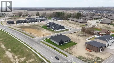 7548 Silverleaf Lane Lasalle ON N9H 1H3