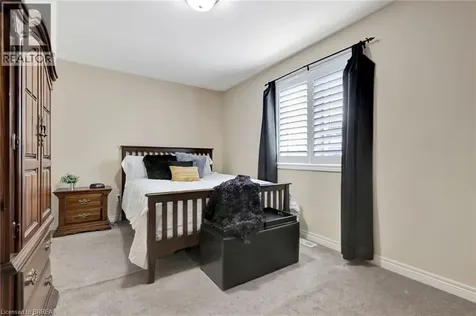 10 Stratford Terrace Brantford ON N3T 6P6