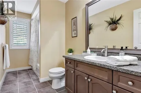 10 Stratford Terrace Brantford ON N3T 6P6