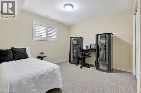 10 Stratford Terrace Brantford ON N3T 6P6