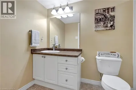10 Stratford Terrace Brantford ON N3T 6P6