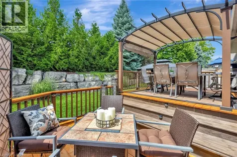 10 Stratford Terrace Brantford ON N3T 6P6