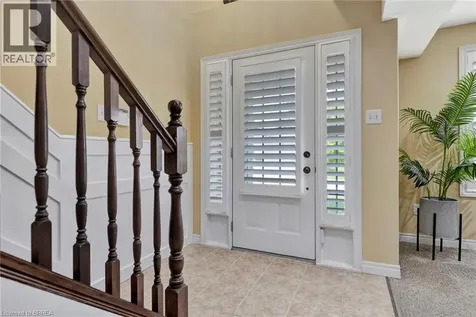 10 Stratford Terrace Brantford ON N3T 6P6