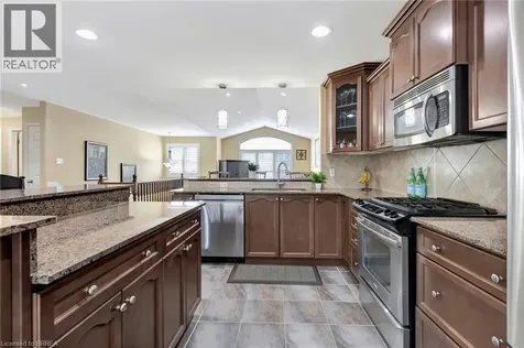 10 Stratford Terrace Brantford ON N3T 6P6