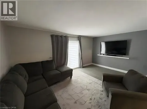 160 Lavina Crescent Hamilton ON L9C 6R8