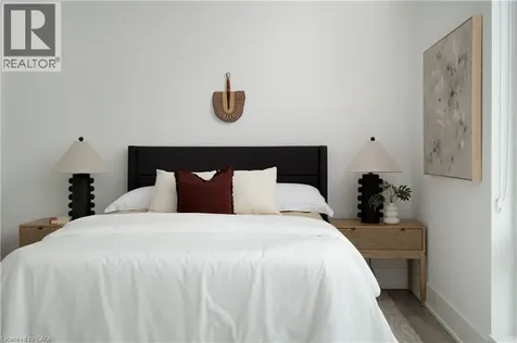 10 York Street Toronto ON M5J 2L9
