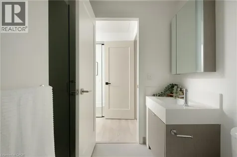 10 York Street Toronto ON M5J 2L9