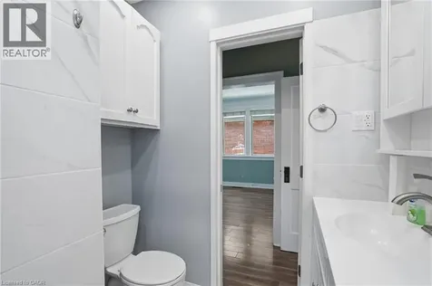 96 Paling Avenue Hamilton ON L8H 5J4