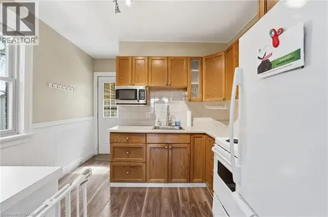 96 Paling Avenue Hamilton ON L8H 5J4