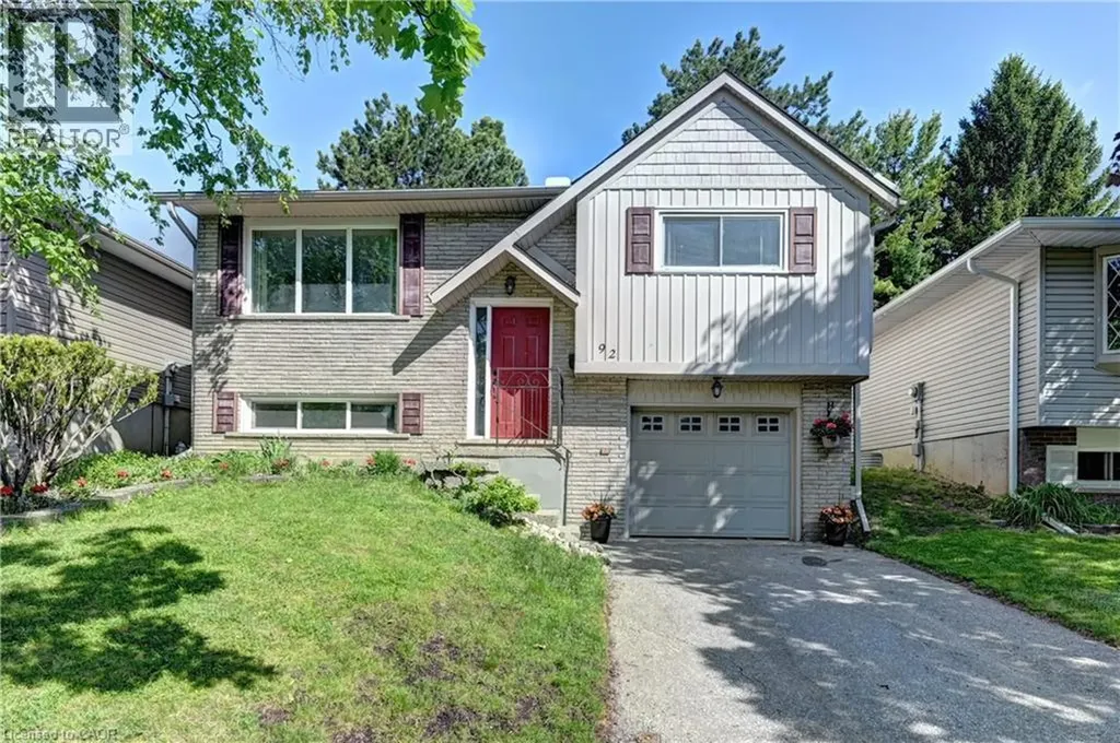 92 Pinemeadow Crescent Waterloo ON N2T 1A7