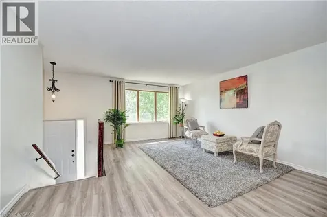 92 Pinemeadow Crescent Waterloo ON N2T 1A7