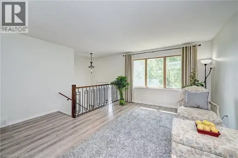 92 Pinemeadow Crescent Waterloo ON N2T 1A7