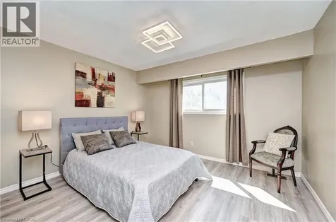 92 Pinemeadow Crescent Waterloo ON N2T 1A7