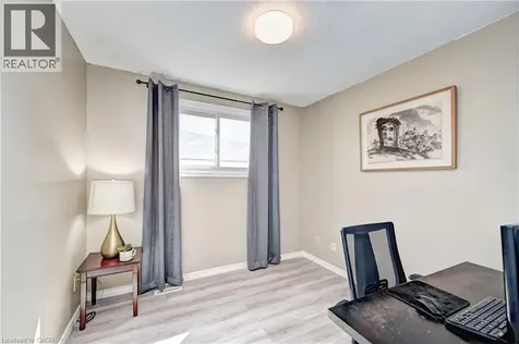 92 Pinemeadow Crescent Waterloo ON N2T 1A7