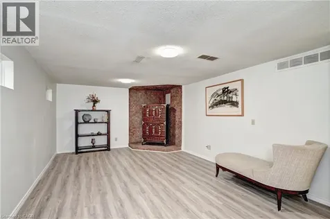92 Pinemeadow Crescent Waterloo ON N2T 1A7