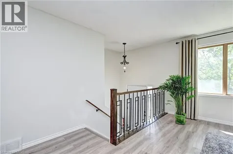 92 Pinemeadow Crescent Waterloo ON N2T 1A7