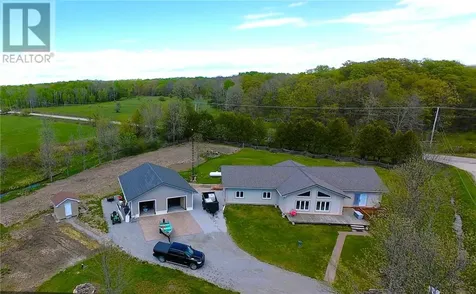14 Maplewood Trail Kagawong ON P0P 1J0