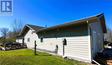 14 Maplewood Trail Kagawong ON P0P 1J0