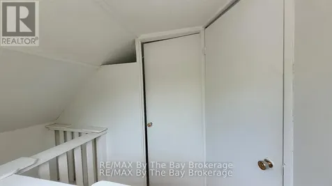 23 Glen Street Wasaga Beach ON L9Z 2K5