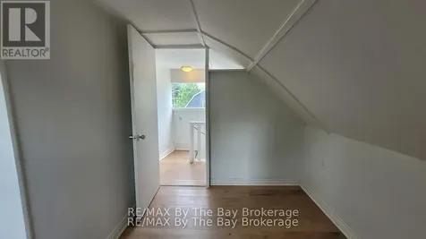 23 Glen Street Wasaga Beach ON L9Z 2K5