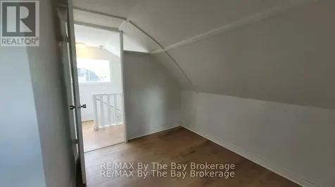 23 Glen Street Wasaga Beach ON L9Z 2K5
