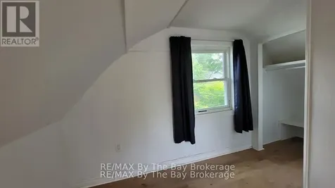 23 Glen Street Wasaga Beach ON L9Z 2K5