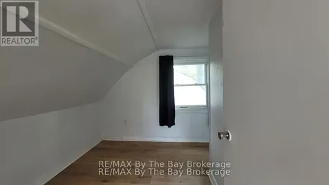 23 Glen Street Wasaga Beach ON L9Z 2K5