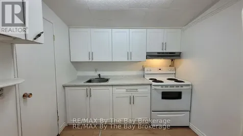 23 Glen Street Wasaga Beach ON L9Z 2K5