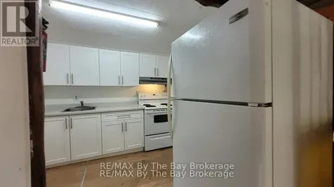 23 Glen Street Wasaga Beach ON L9Z 2K5