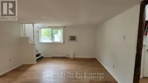 23 Glen Street Wasaga Beach ON L9Z 2K5
