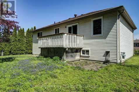 12 Silver Birch Avenue Wasaga Beach ON L9Z 1B7