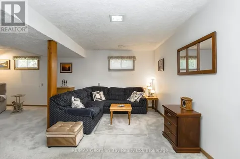1010 Glen Eagles Crescent Midland ON L4R 2R1