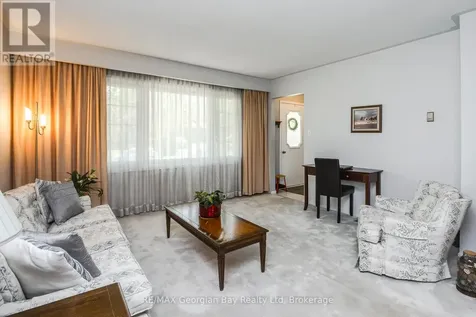 1010 Glen Eagles Crescent Midland ON L4R 2R1