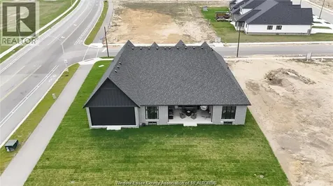 7558 Silverleaf Lane Lasalle ON N9H 1H3