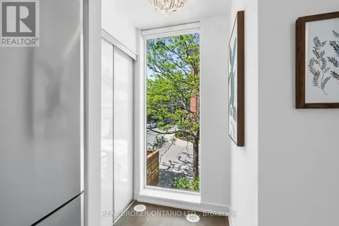 16 Filmic Lane Toronto (south Riverdale) ON M4M 3R1