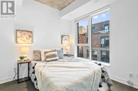 16 Filmic Lane Toronto (south Riverdale) ON M4M 3R1