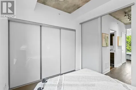 16 Filmic Lane Toronto (south Riverdale) ON M4M 3R1