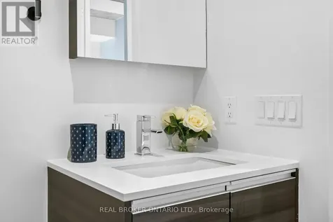 16 Filmic Lane Toronto (south Riverdale) ON M4M 3R1