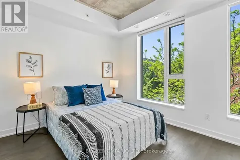 16 Filmic Lane Toronto (south Riverdale) ON M4M 3R1