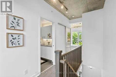 16 Filmic Lane Toronto (south Riverdale) ON M4M 3R1