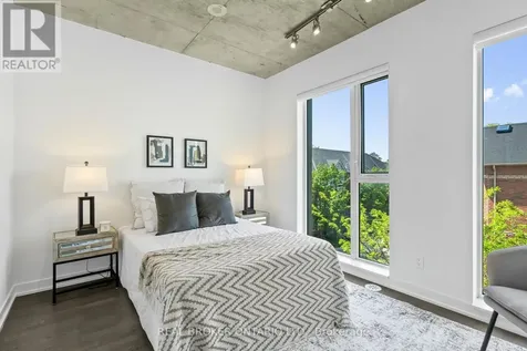 16 Filmic Lane Toronto (south Riverdale) ON M4M 3R1