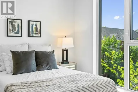 16 Filmic Lane Toronto (south Riverdale) ON M4M 3R1