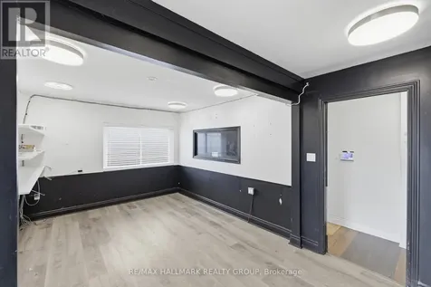 912 St Laurent Boulevard South Ottawa ON K1K 3B3