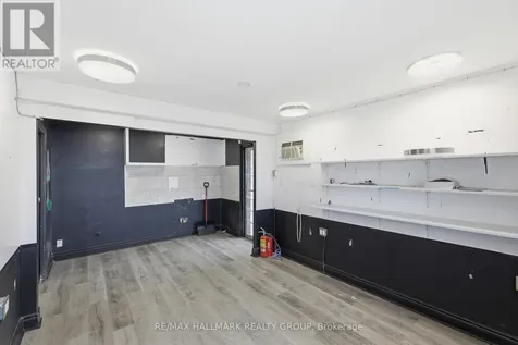 912 St Laurent Boulevard South Ottawa ON K1K 3B3